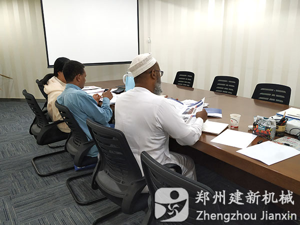 埃塞俄比亚客户到拼搏官网入口_拼搏中国参观访问